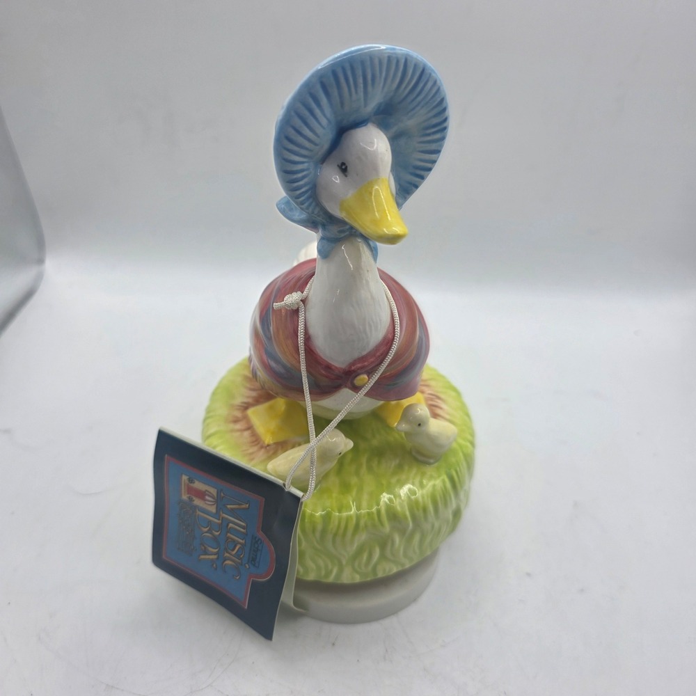 Schmid Beatrix Potter Jemima Puddle-Duck Music Box Figurine 1986 Works w/ Tag